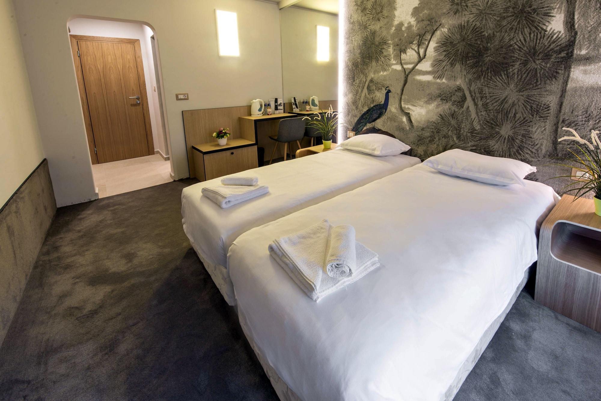 Park Hotel Raya Garden - Free Parking Велико-Тирново Екстер'єр фото