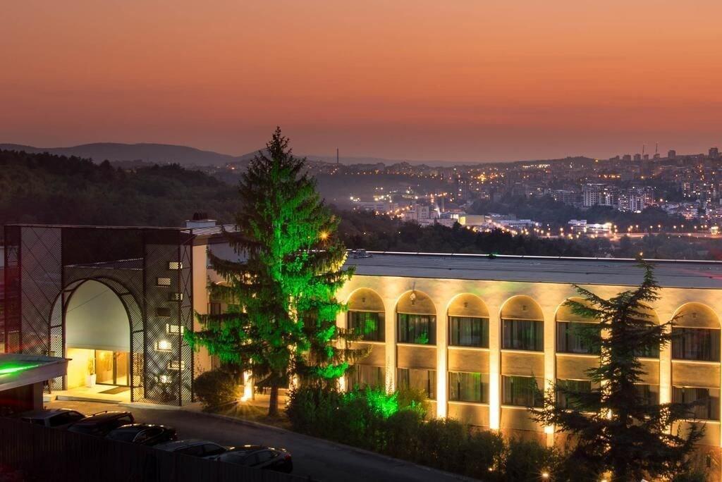 Park Hotel Raya Garden - Free Parking Велико-Тирново Екстер'єр фото
