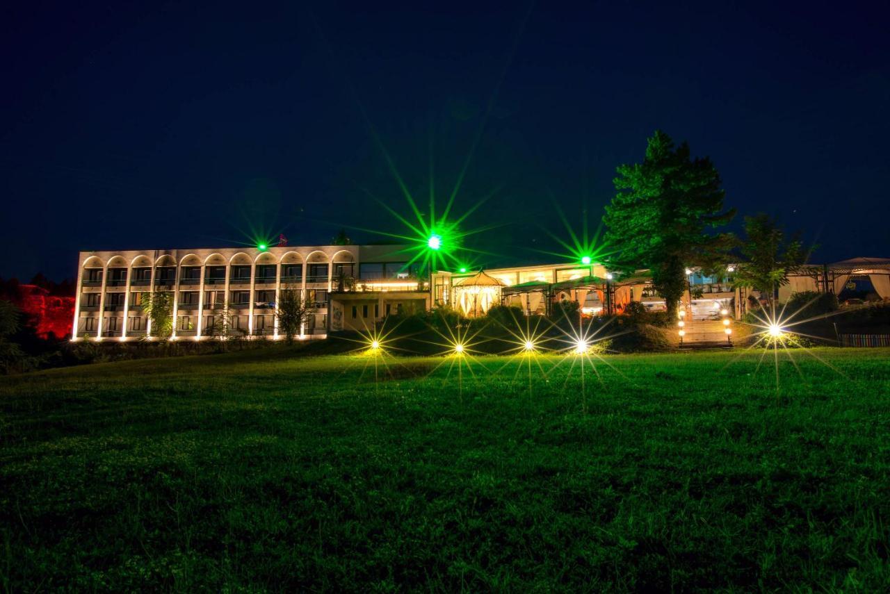 Park Hotel Raya Garden - Free Parking Велико-Тирново Екстер'єр фото