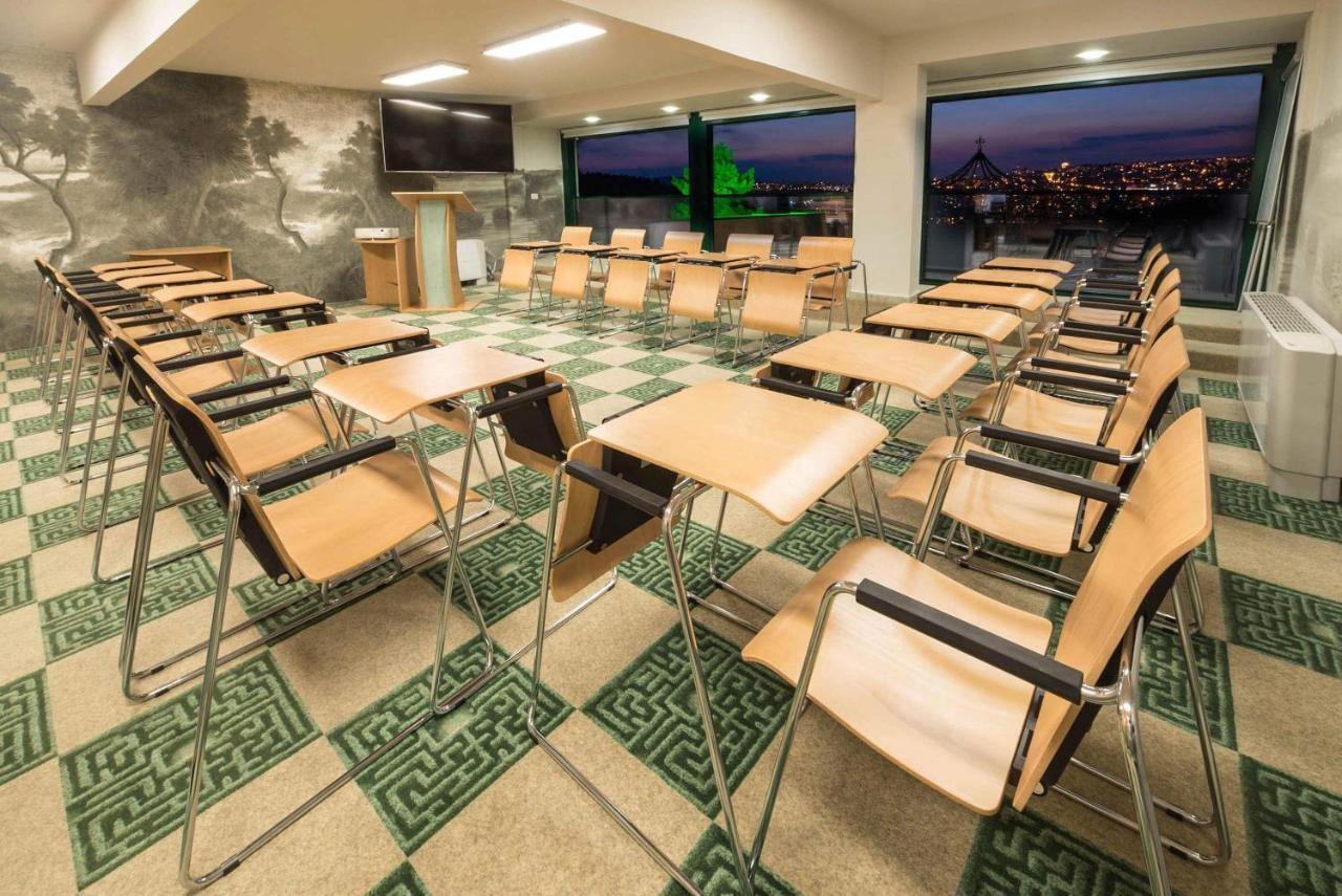 Park Hotel Raya Garden - Free Parking Велико-Тирново Екстер'єр фото